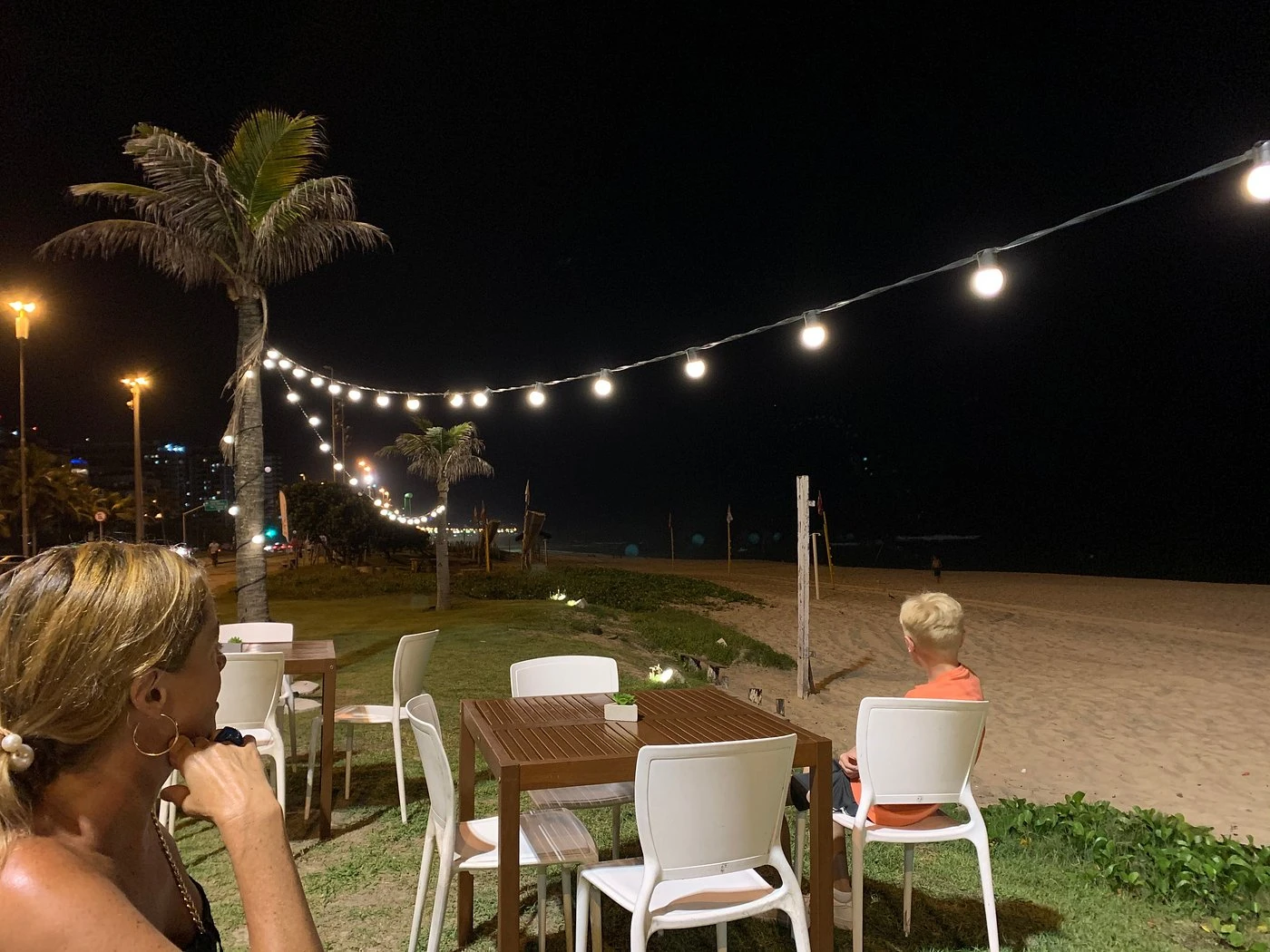 Hawaiian Vibe in Barra - Poke & Deck Lounge - Image